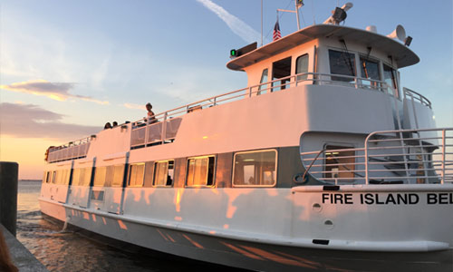 Fire-Island-Ferry-Docking