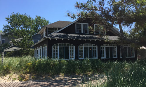 Saltaire-Fire-Island-Coffey-house-at-Bay