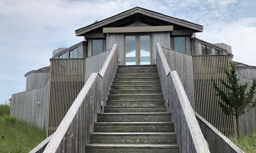 Home-in-Fire-Island-Pines-Big-Stairway